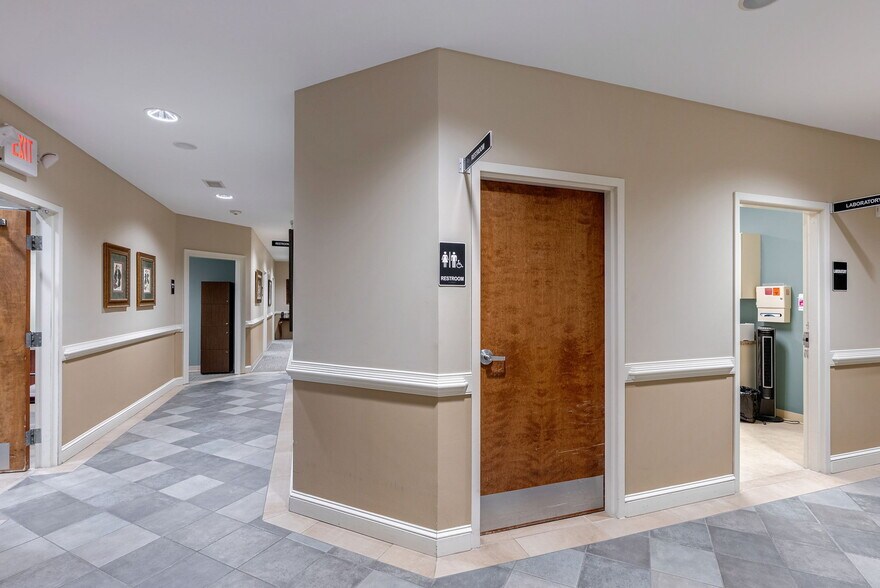 More Photos Of 1500 Langford Dr, Watkinsville Medical For Sale