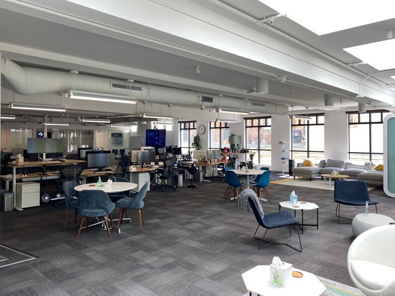 Primary Photo Of 153 Castro St, Mountain View Storefront Retail Office For Lease