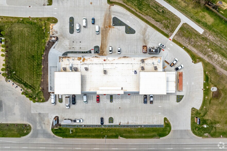 More Photos Of 750 Hickman Rd, Waukee Storefront For Lease