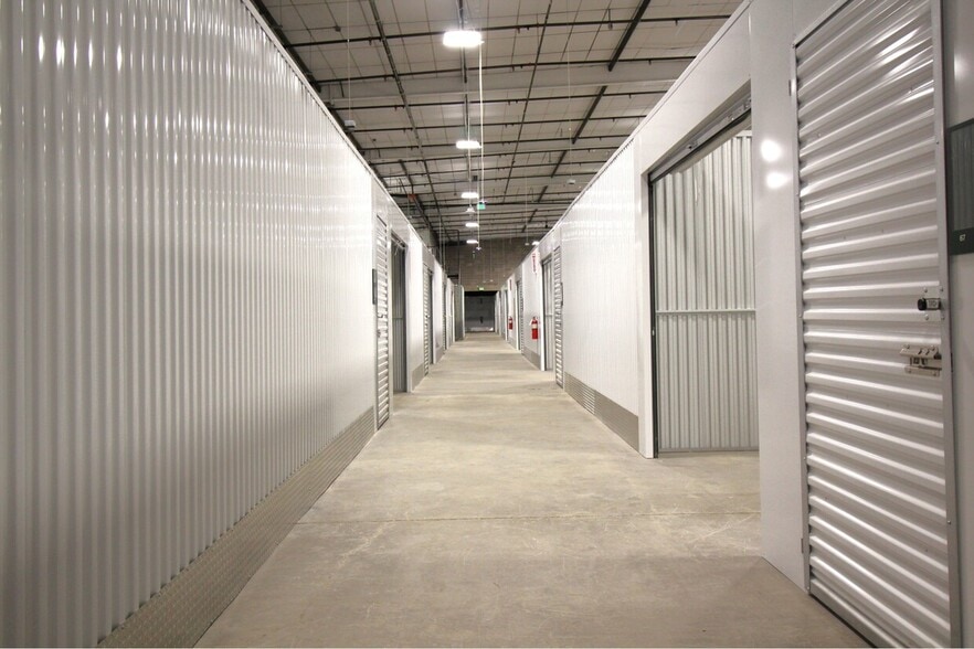 More Photos Of 1133 Polk Ave, Nashville Light Distribution For Lease