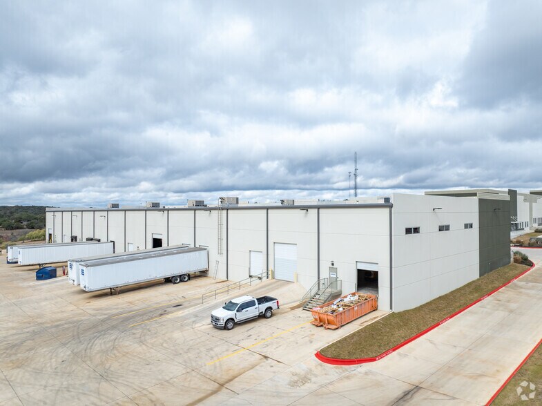 More Photos Of 14155 W US 290 Hwy, Austin Unknown For Lease