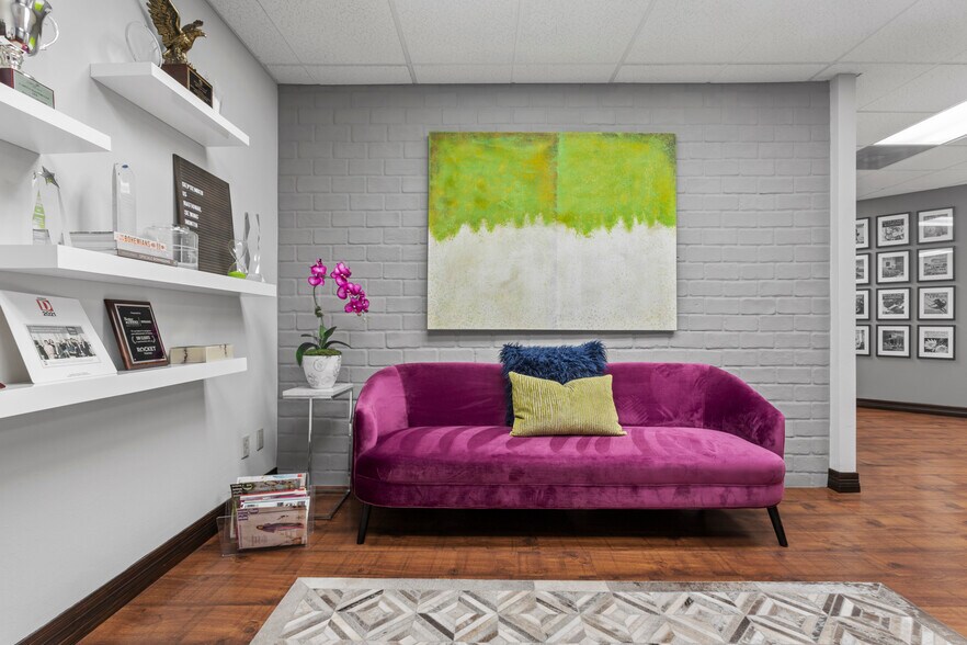 More Photos Of 17734 Preston Rd, Dallas Office For Sale