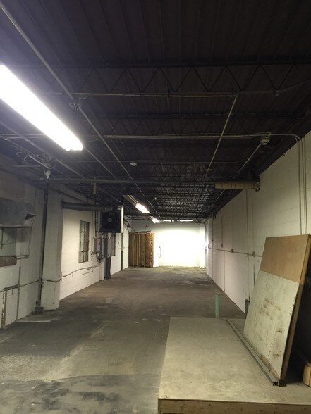 More Photos Of 3515 Lakeshore Dr, Saint Joseph Warehouse For Lease