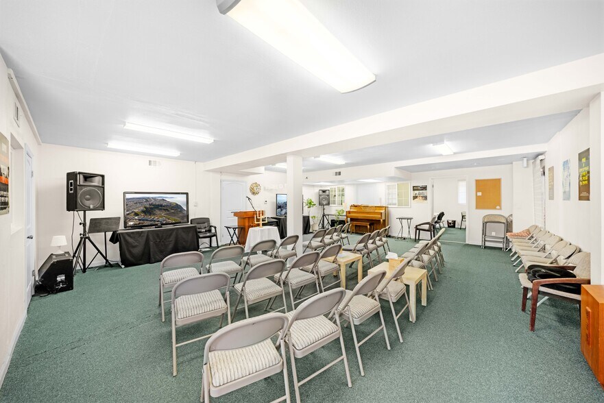 More Photos Of 4100 W Commonwealth Ave, Fullerton Office For Sale