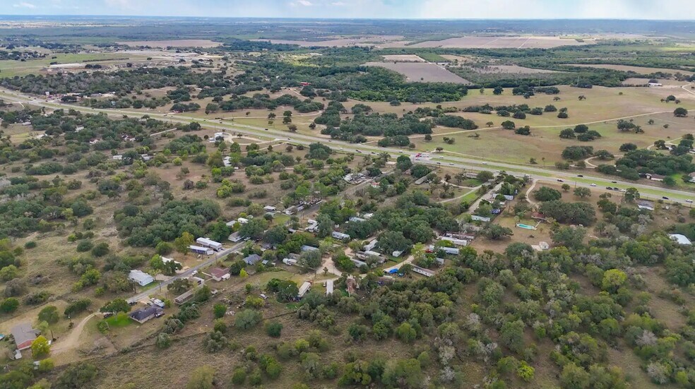 More Photos Of 102 Oak Ridge Dr, Floresville Trailer Camper Park For Sale