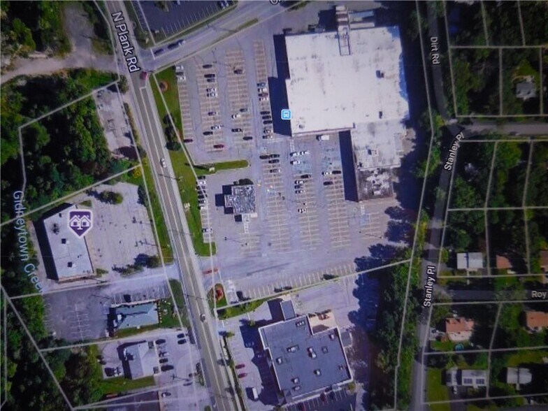 More Photos Of 77 N Plank Rd, Newburgh Freestanding For Lease