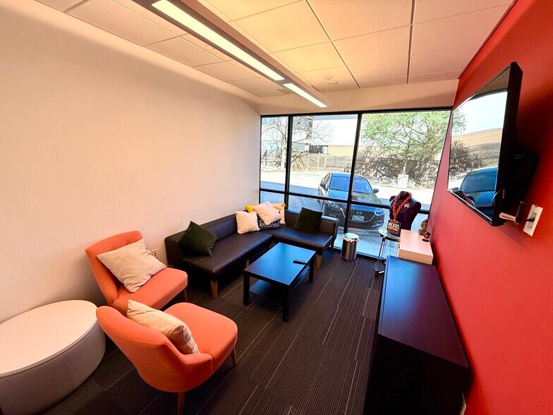 More Photos Of 2400 Webberville Rd, Austin Office For Lease