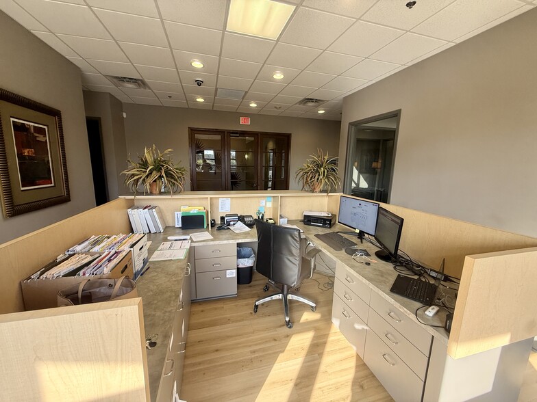 More Photos Of 960194 Gateway Blvd, Fernandina Beach Office For Lease