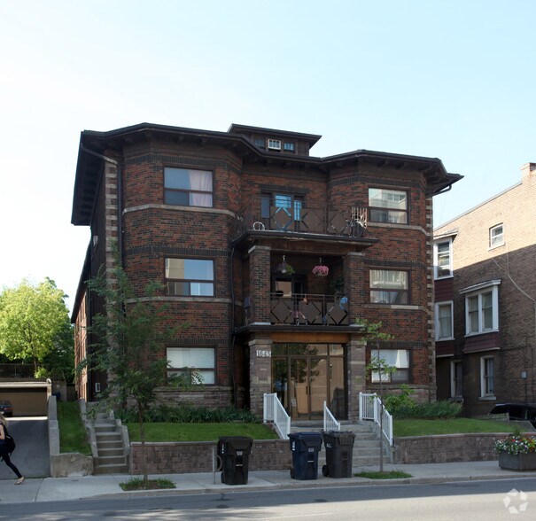 More Photos Of 1643 Bloor St W, Toronto Apartments For Sale
