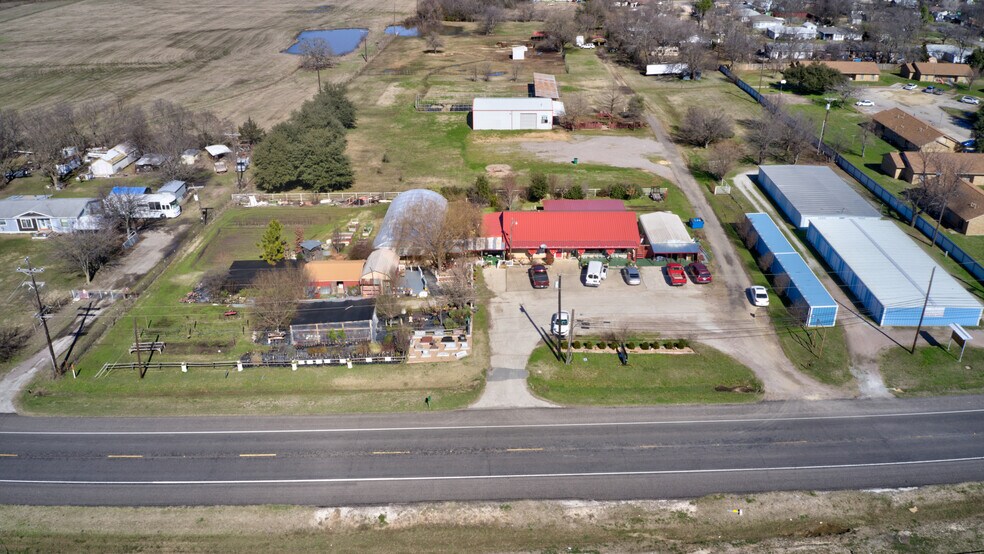 More Photos Of 617 W Main St, Whitesboro Garden Center For Sale