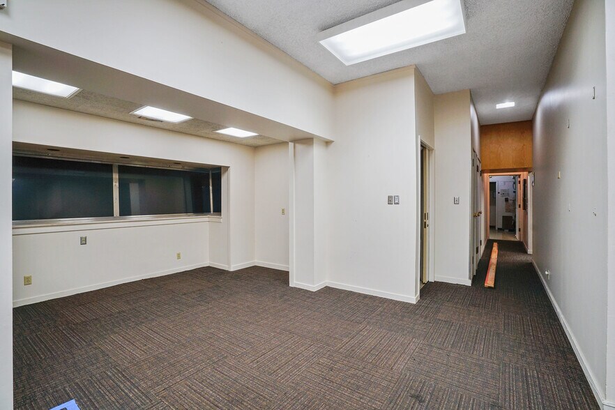 More Photos Of 1414 Webster St, Alameda Bank For Lease