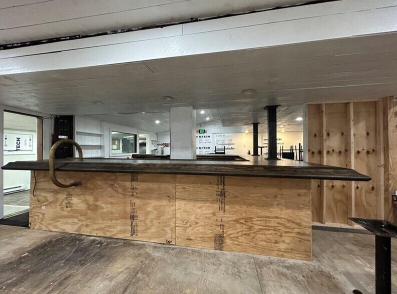More Photos Of 401 E 4th St, Watkins Glen Restaurant For Sale