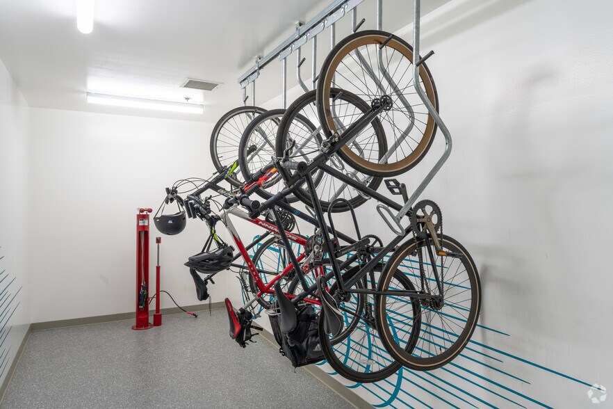 More Photos Of 400 S Hope St, Los Angeles Office For Lease