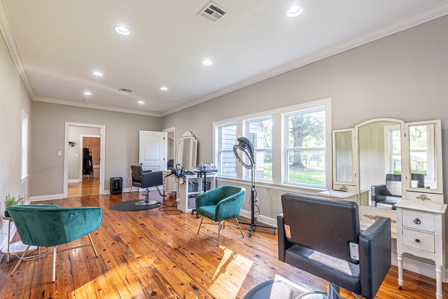 More Photos Of 2590 Military Hwy, Pineville Office For Sale