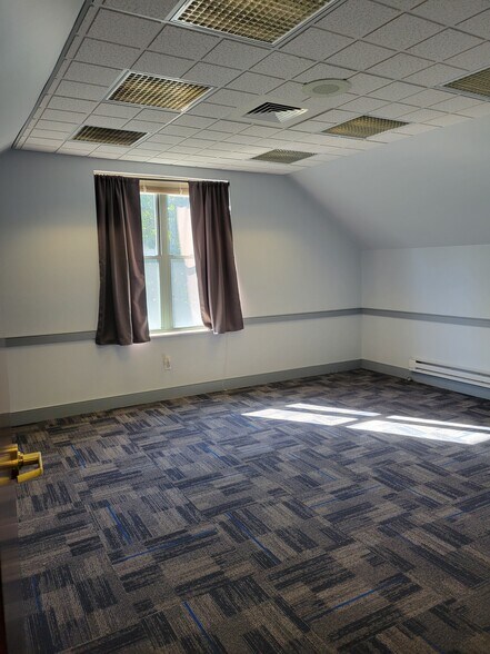 More Photos Of 333 Church St, Naugatuck Office For Sale