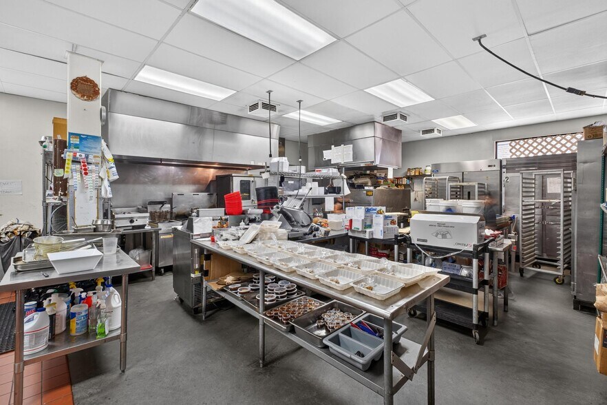 More Photos Of 25501 Narbonne Ave, Lomita General Retail For Sale