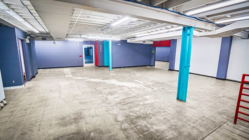 More Photos Of 236-242 Pine Ave, Long Beach Storefront Retail Office For Lease