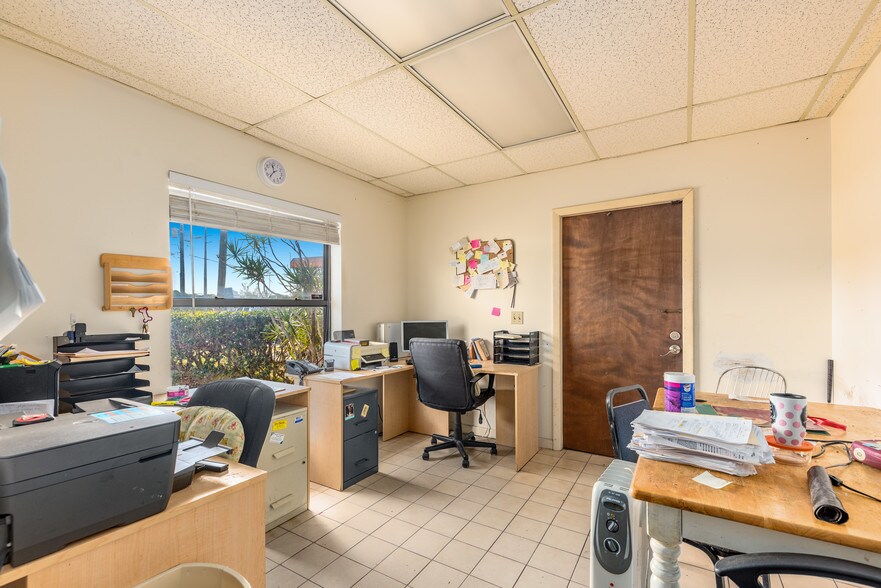 More Photos Of 8267 S Us-1 Hwy, Port Saint Lucie Freestanding For Sale