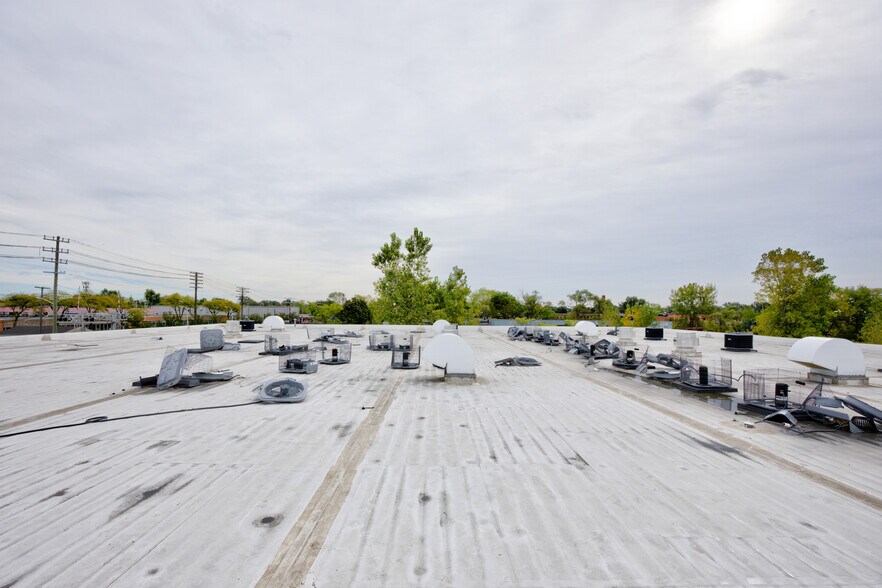 More Photos Of 6400 E Nevada Ave, Detroit Warehouse For Sale