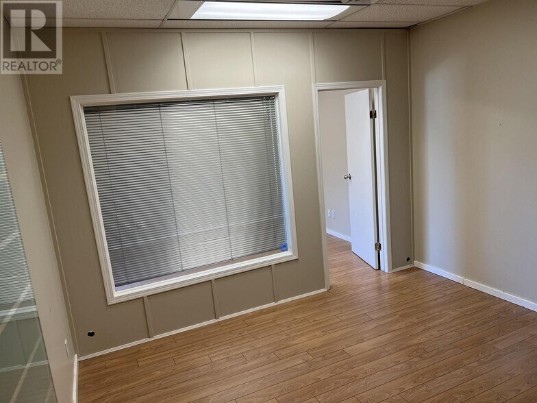 More Photos Of 938 Howe St, Vancouver Medical For Sale