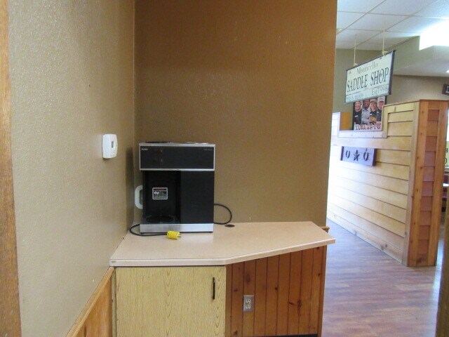 More Photos Of 509 E Oak St, Monticello Lodge Meeting Hall For Sale