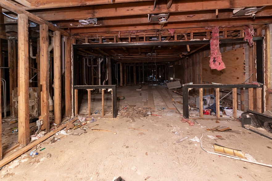 More Photos Of 6020 Shelby Oaks Dr, Memphis Hotel For Sale