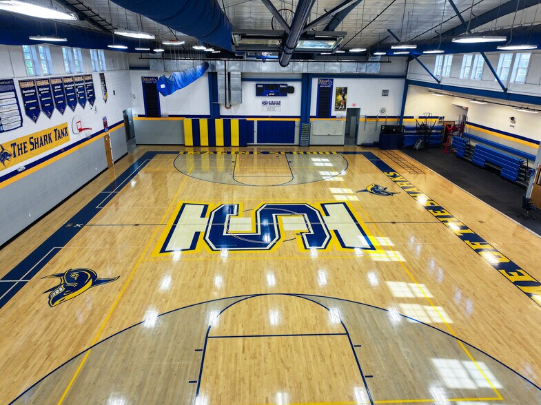 More Photos Of 2597 Sycamore St, North Port Industrial For Sale