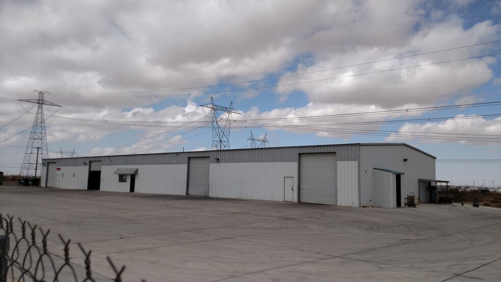 Primary Photo Of 12080 Rancho Rd, Adelanto Service For Lease