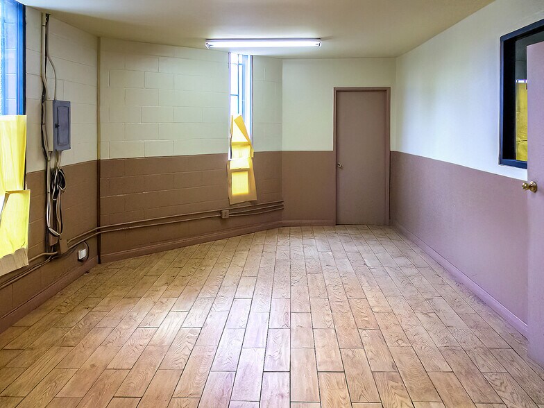 More Photos Of 12561-12563 Persing Dr, Whittier Showroom For Sale