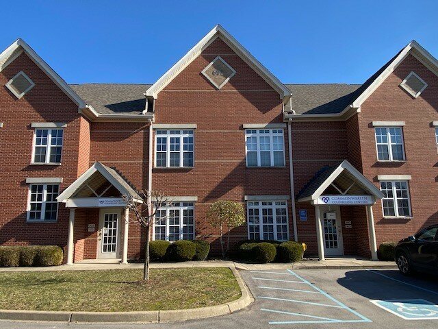 More Photos Of 601 N Shore Dr, Jeffersonville Medical For Sale