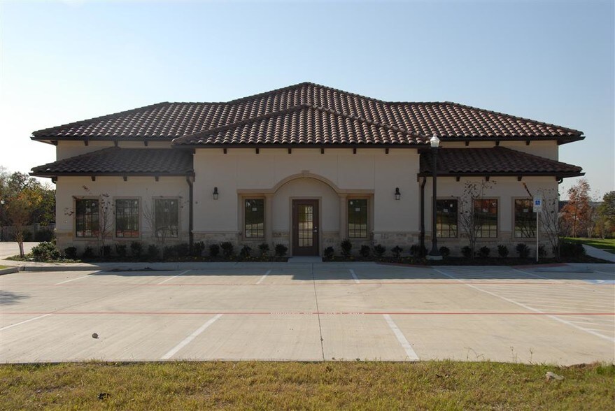 More Photos Of 3065 W Southlake Blvd, Southlake Unknown For Lease