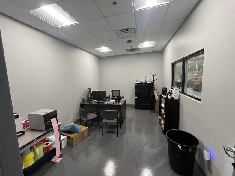 More Photos Of 501 S Main St, Landis Manufacturing For Sale