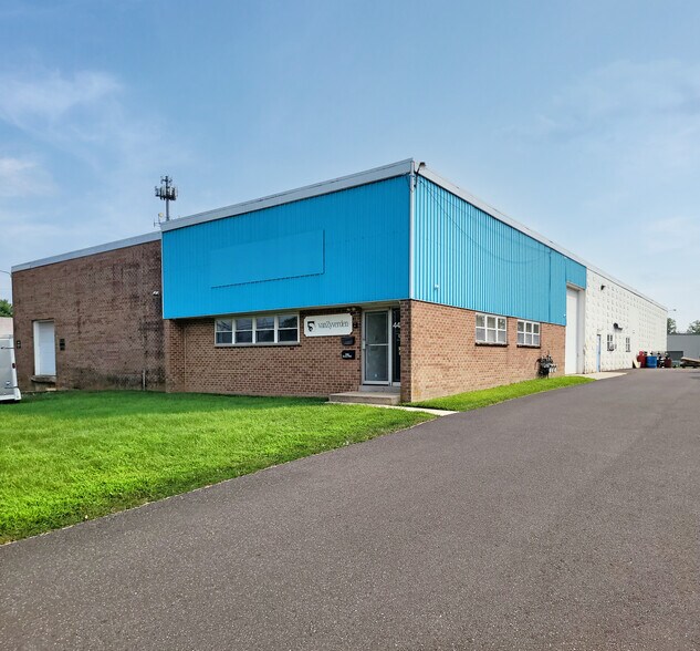 Primary Photo Of 442 Pike Rd, Feasterville Warehouse For Lease