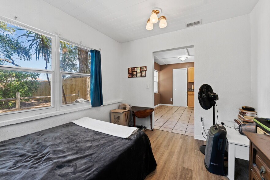 More Photos Of 925 Florida Ave, Palm Harbor Office Residential For Sale