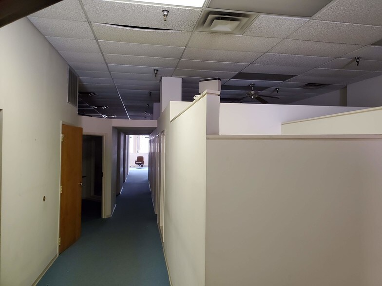 More Photos Of 133 W 4th St, Cincinnati Office For Sale
