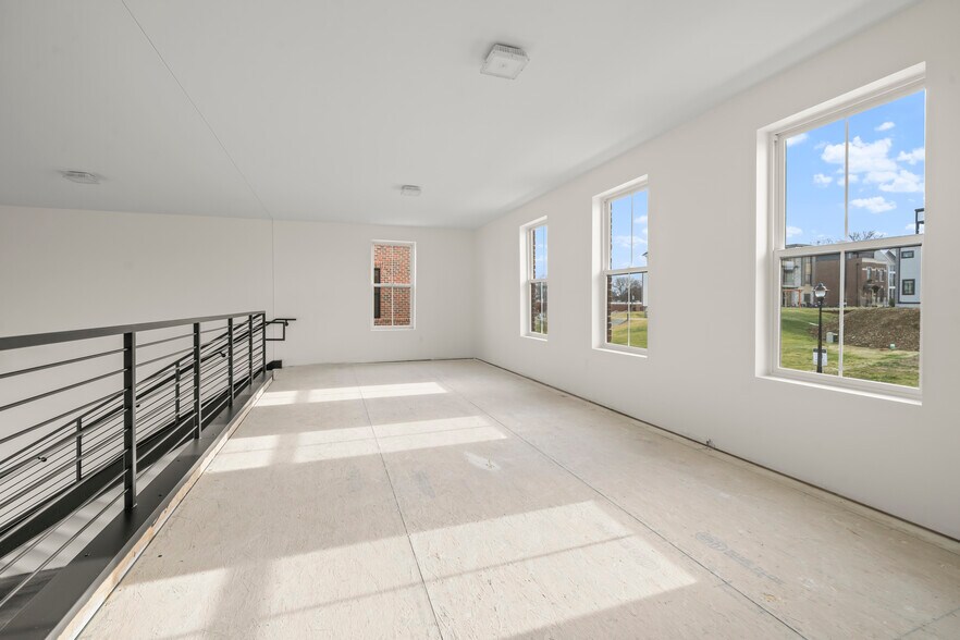 More Photos Of 4477 34th Ave, Cincinnati Self Storage For Sale