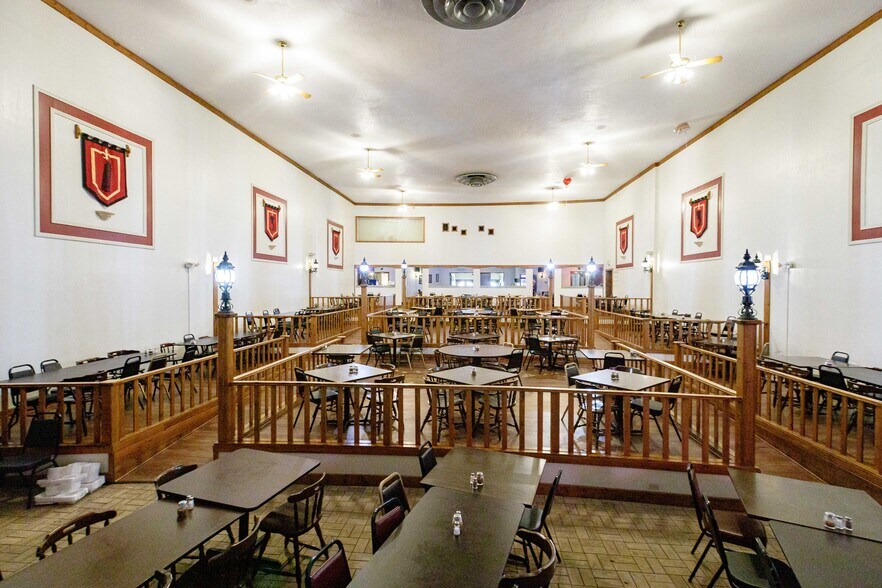 More Photos Of 134 W Lisbon St, Waynesburg Restaurant For Sale