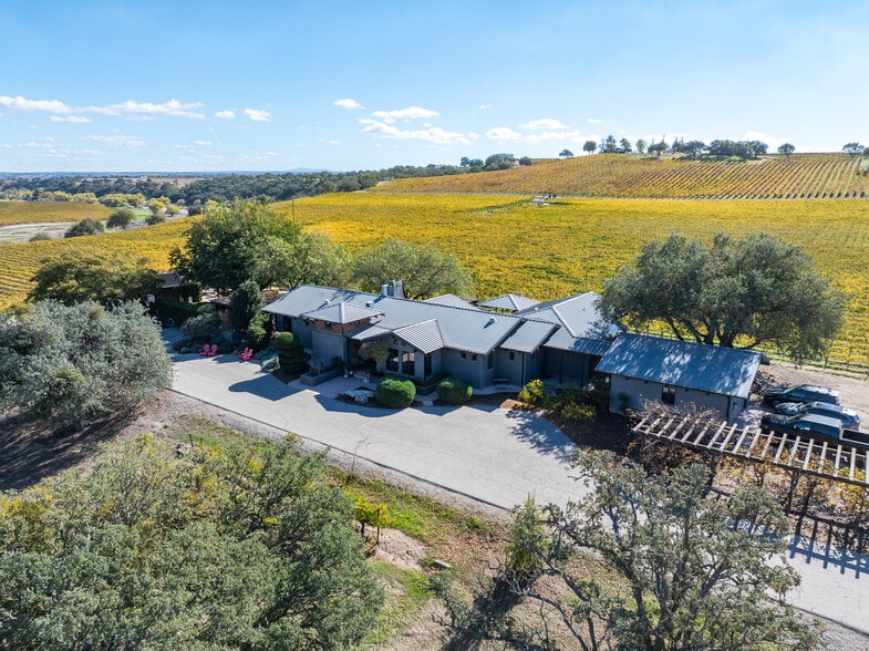 Primary Photo Of 7790 Airport Rd, Paso Robles Land For Sale