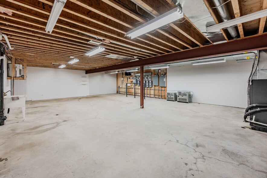 More Photos Of 90 Earl Martin Dr, Woolwich Medical For Lease