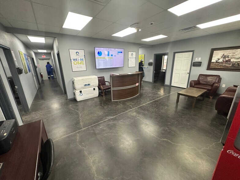 More Photos Of 2512 N County Road 1287, Midland Industrial For Lease