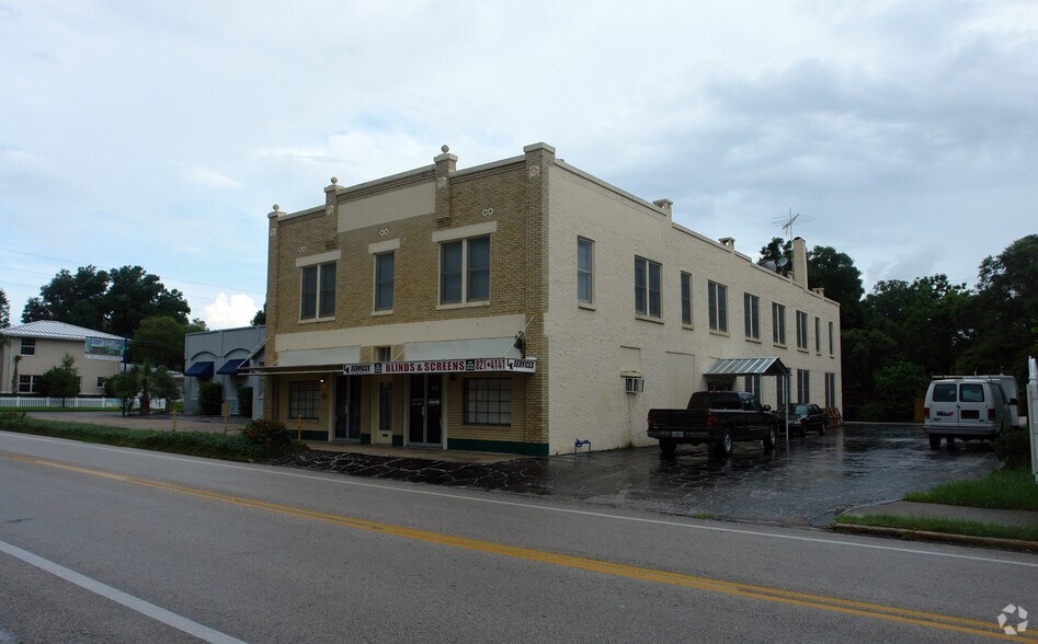 Primary Photo Of 675 30th Ave N, Saint Petersburg Freestanding For Sale