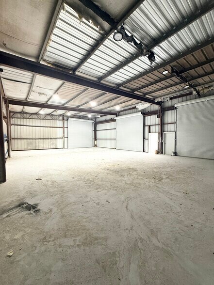 More Photos Of 10309 Pineland Rd, Houston Land For Sale