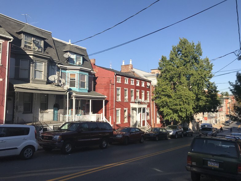 More Photos Of 215 W VINE St, Lancaster Apartments For Sale