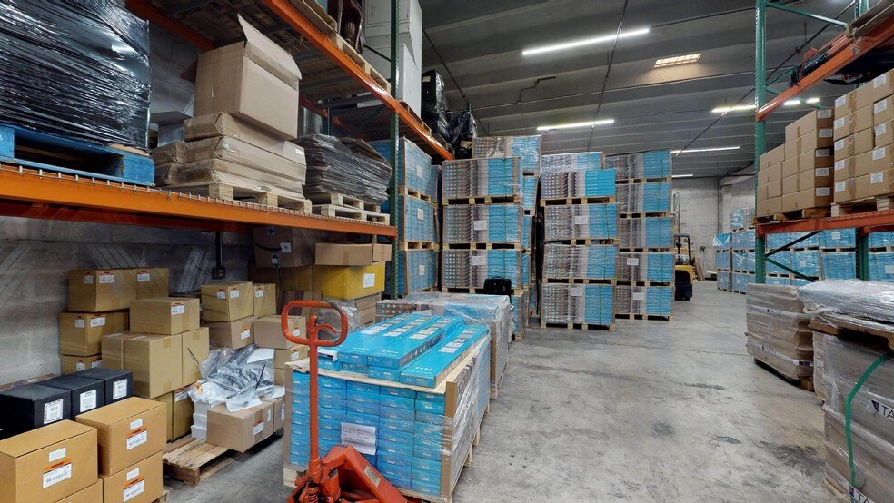 More Photos Of 2000-2010 NW 93rd Ave, Miami Warehouse For Lease