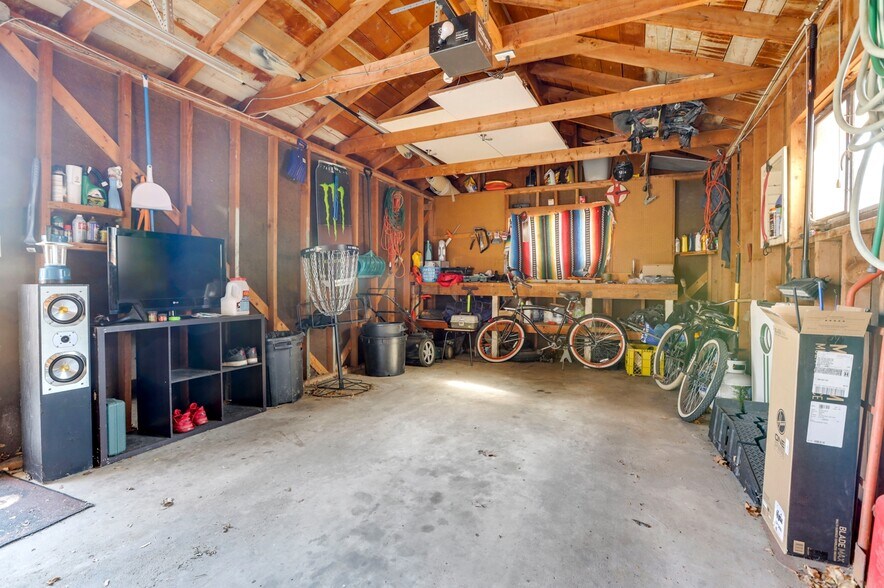 More Photos Of 2580 S Madison St, Denver Multifamily For Sale