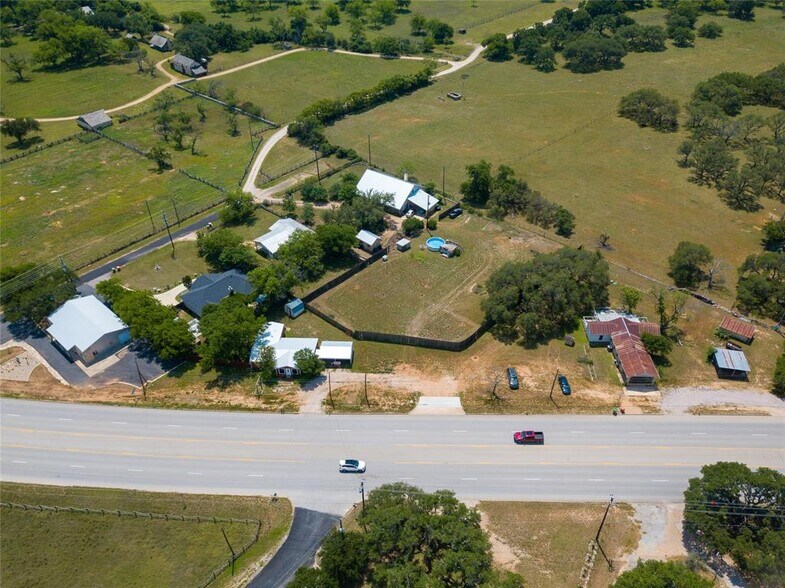 More Photos Of 603 W Main St, Johnson City Office For Sale