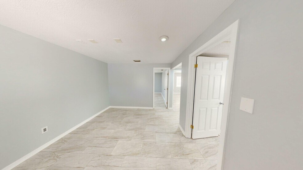 More Photos Of 1517 Hillcrest St, Orlando Office For Lease