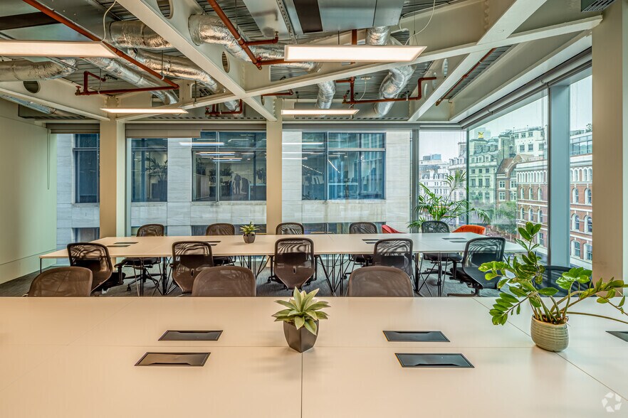More Photos Of 20 Farringdon St, London Coworking Space