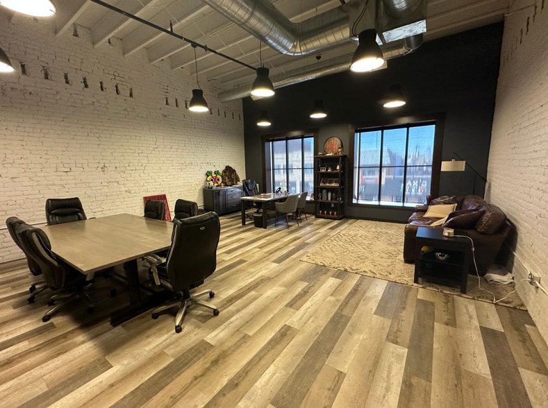 More Photos Of 108 N Main St, Crown Point Storefront Retail Office For Lease