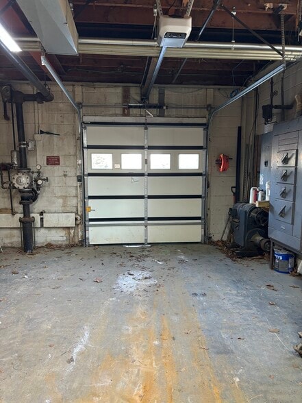 More Photos Of 202 S 6th St, Emmaus Light Manufacturing For Sale